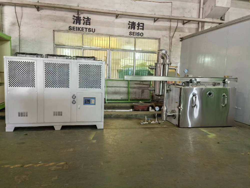 河南客戶鹵肉食品客戶量身定制型，每次處理量150公斤，蒸汽式熟食快速冷卻機(jī)調(diào)試完成即將出貨，食品級的材料保證衛(wèi)生標(biāo)準(zhǔn)，擁有核心三級降溫系統(tǒng)確保了降溫溫度更快、效率更高、更節(jié)能