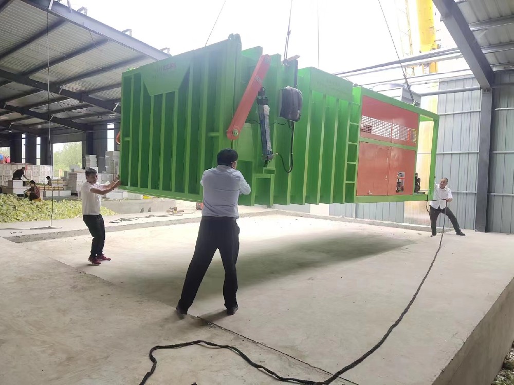 河南蔬菜基地處理量4卡板定制量高端真空預冷機安裝調(diào)試完成，幫助河南客戶蔬菜保鮮期更長，蔬菜運輸距離更遠，銷售市場貨架期更長。